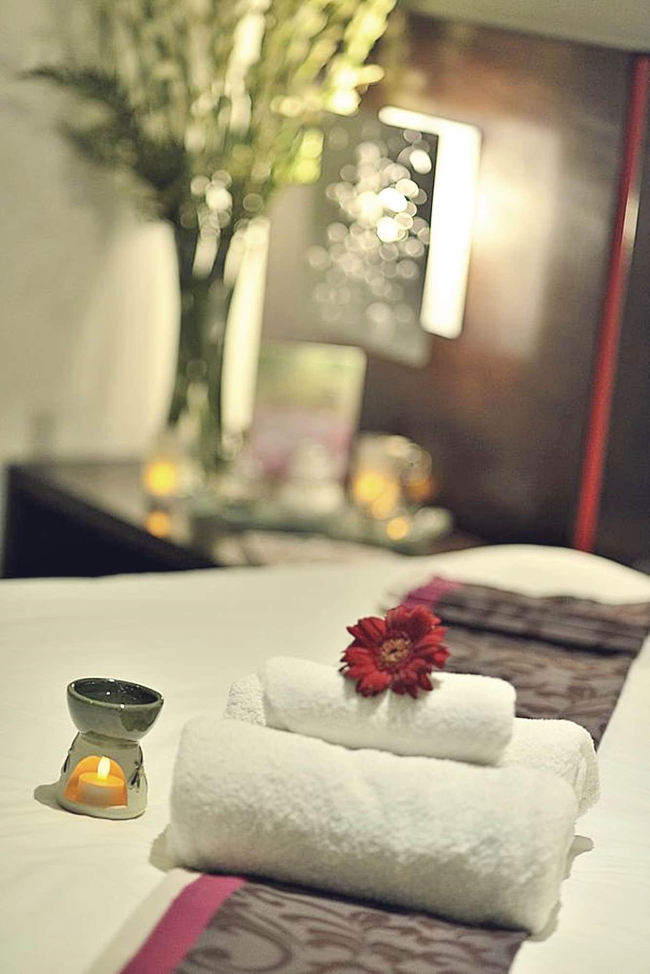 Oak Tree Urban Hotel Джакарта Екстериор снимка