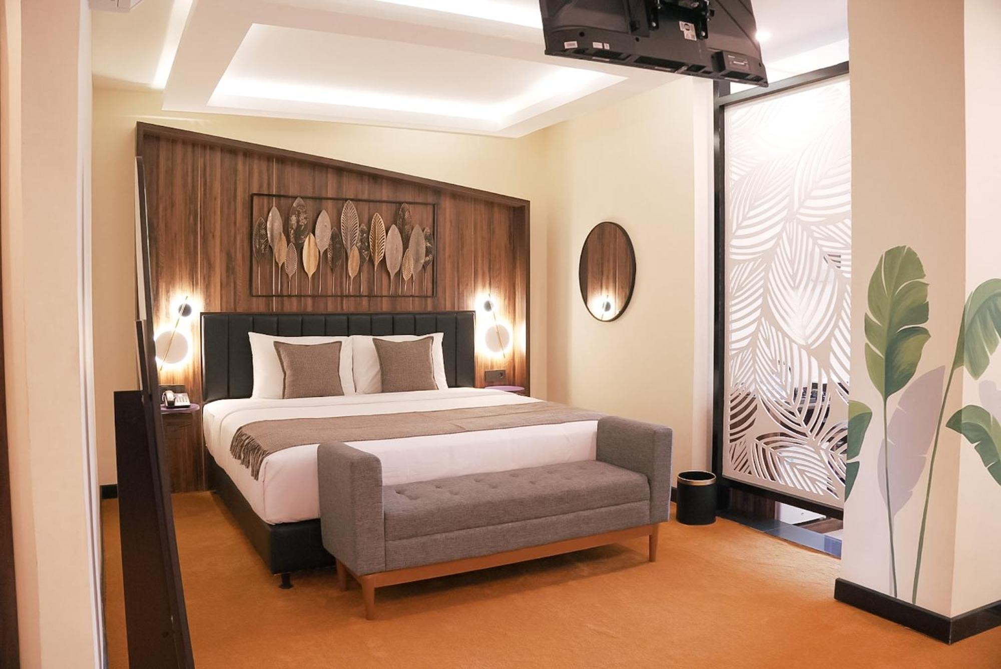 Oak Tree Urban Hotel Джакарта Екстериор снимка