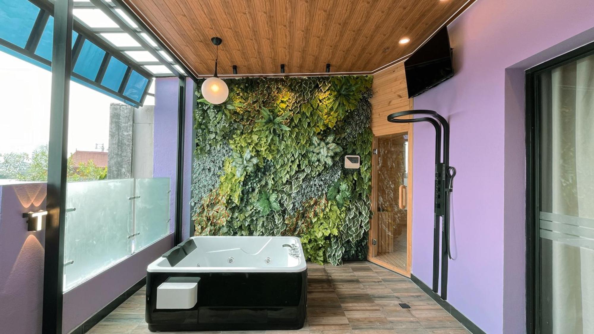 Oak Tree Urban Hotel Джакарта Екстериор снимка