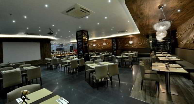 Oak Tree Urban Hotel Джакарта Екстериор снимка